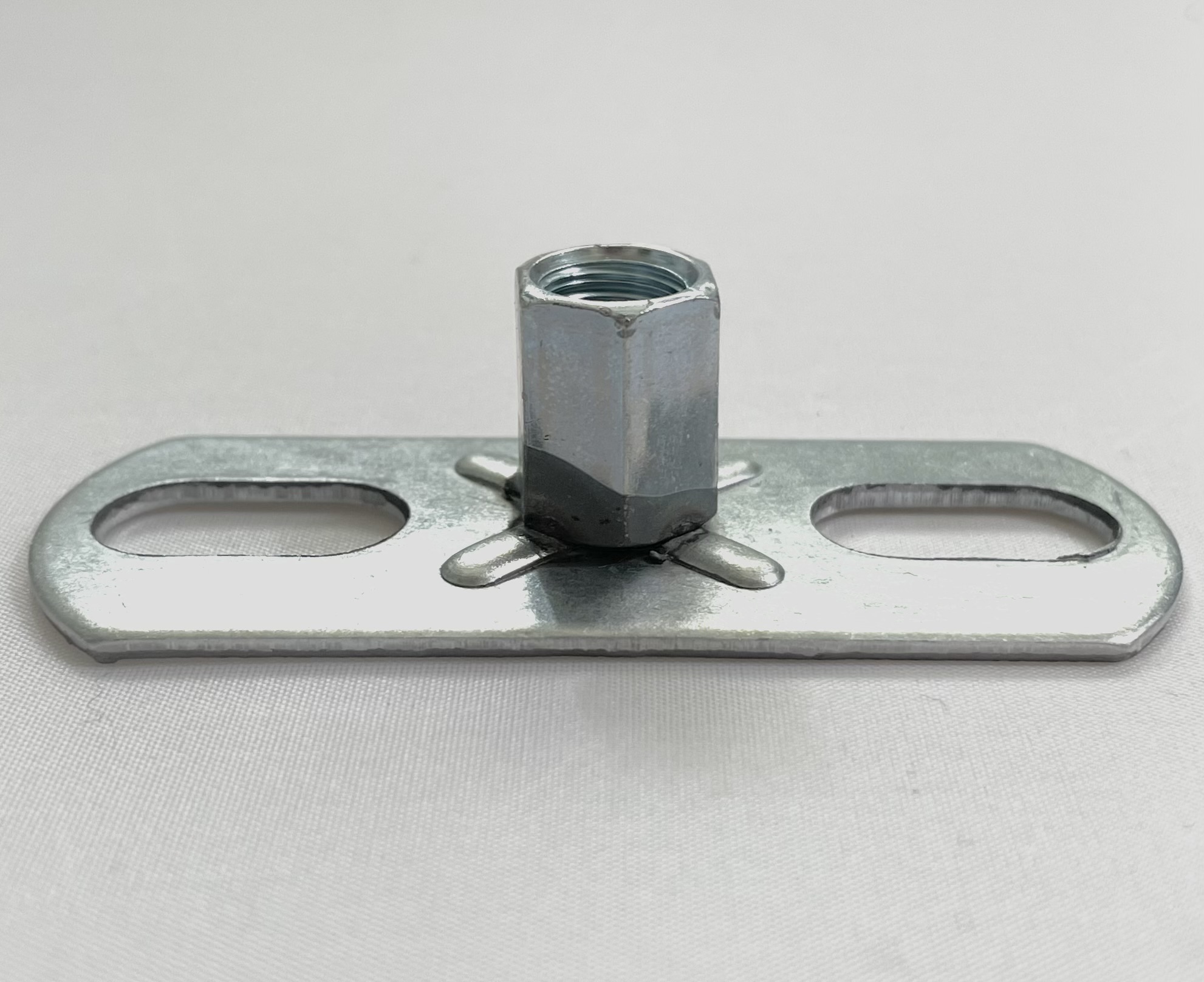 купить опору с комбинированной гайкой