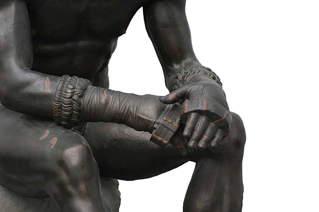Boxer_of_quirinal_hands.jpg